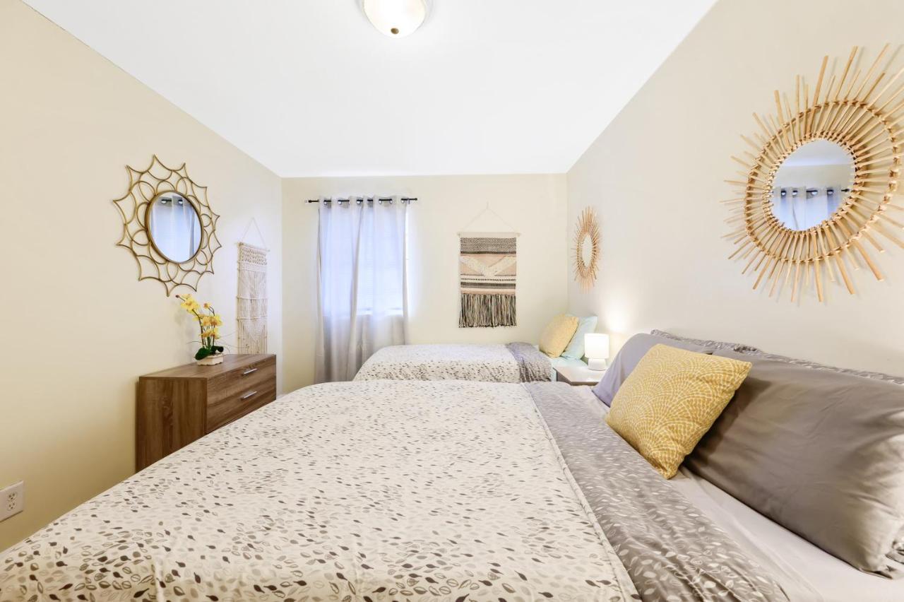 Dapper Digs - King Bed - Long Term Stays - Duke Durham Bagian luar foto
